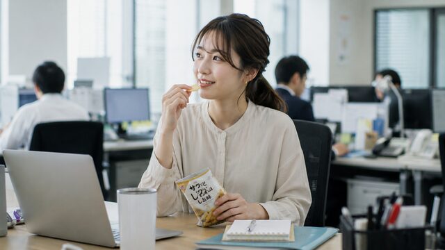 コーヒーに合う健康的なおやつは？